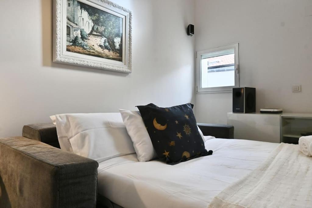 For You Rentals Apartamento Temporal Con Encanto A Pocos Metros Del Sol Myr13 マドリード エクステリア 写真