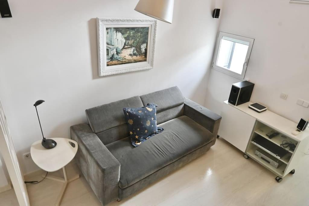 For You Rentals Apartamento Temporal Con Encanto A Pocos Metros Del Sol Myr13 マドリード エクステリア 写真
