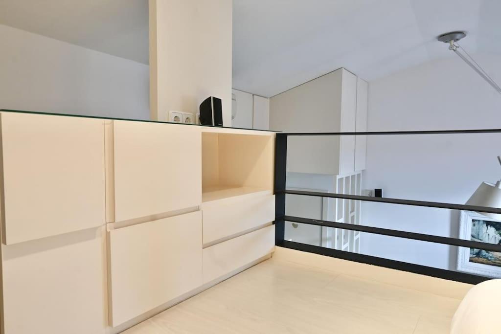 For You Rentals Apartamento Temporal Con Encanto A Pocos Metros Del Sol Myr13 マドリード エクステリア 写真