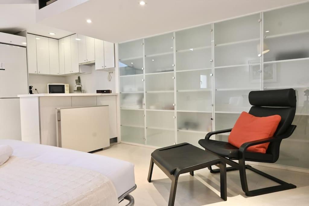 For You Rentals Apartamento Temporal Con Encanto A Pocos Metros Del Sol Myr13 マドリード エクステリア 写真